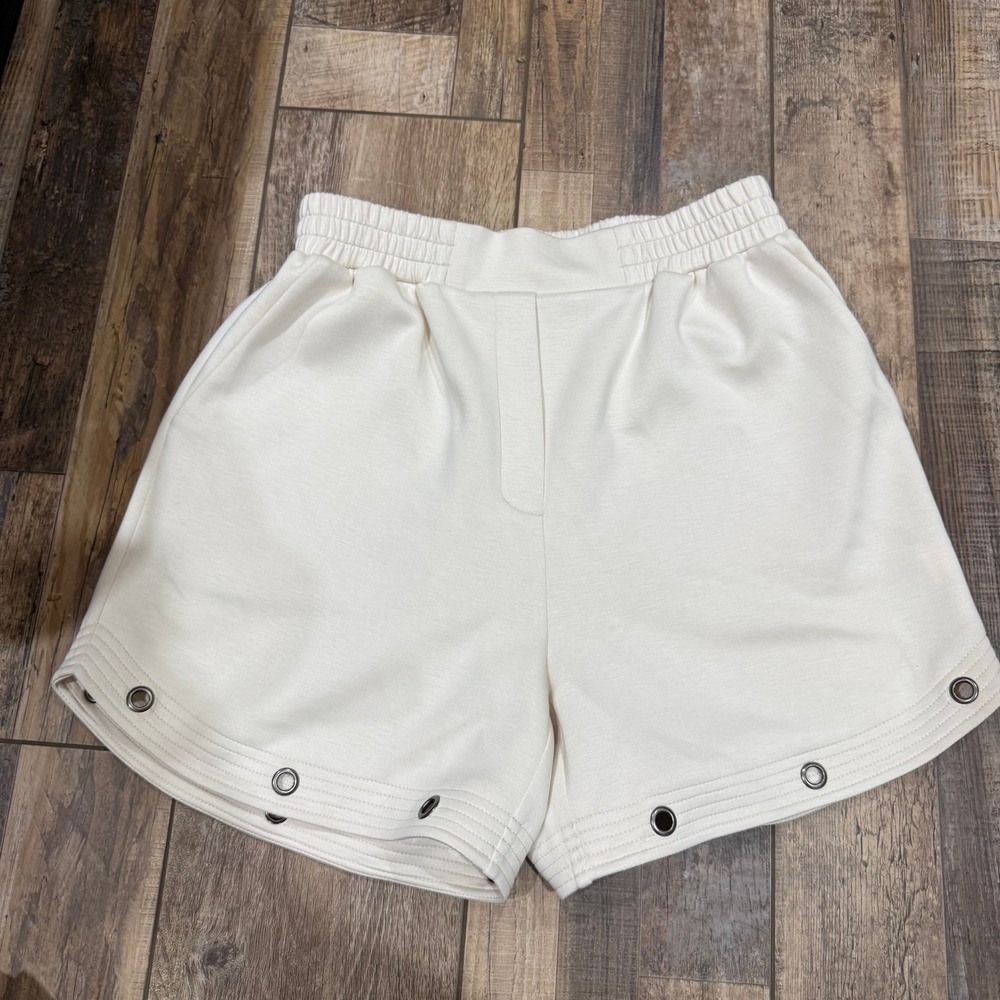 Doe and Rae Cream High Waisted Grommet Hem Shorts Small Womens Off White Pockets